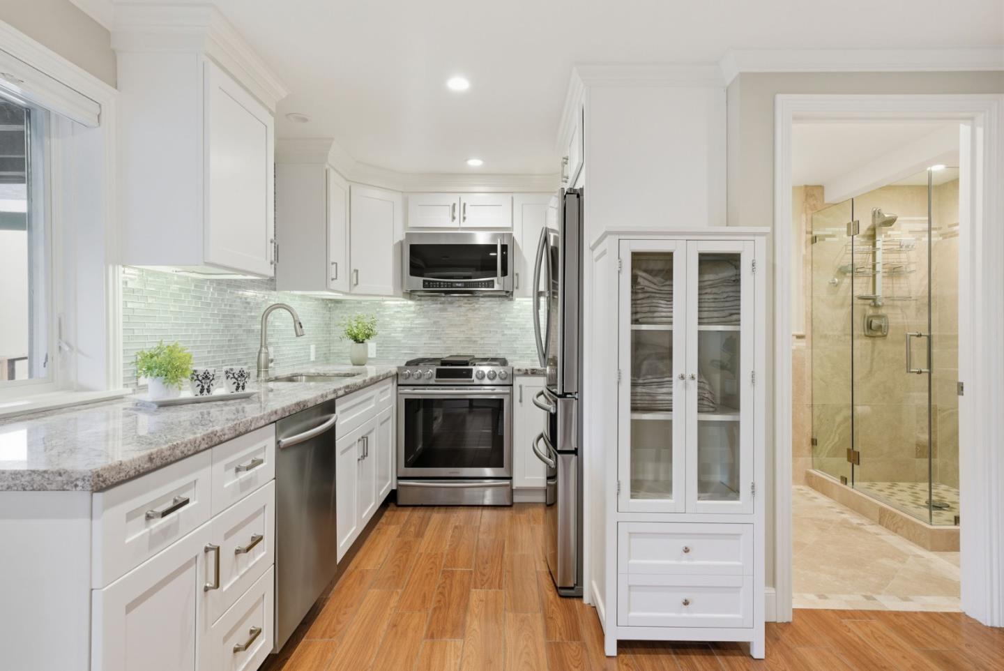 Detail Gallery Image 30 of 51 For 3654 Altamont Way, Redwood City,  CA 94062 - 4 Beds | 3/1 Baths