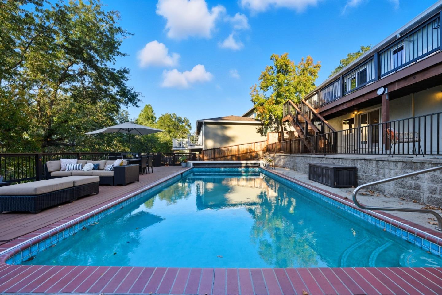 Detail Gallery Image 45 of 51 For 3654 Altamont Way, Redwood City,  CA 94062 - 4 Beds | 3/1 Baths