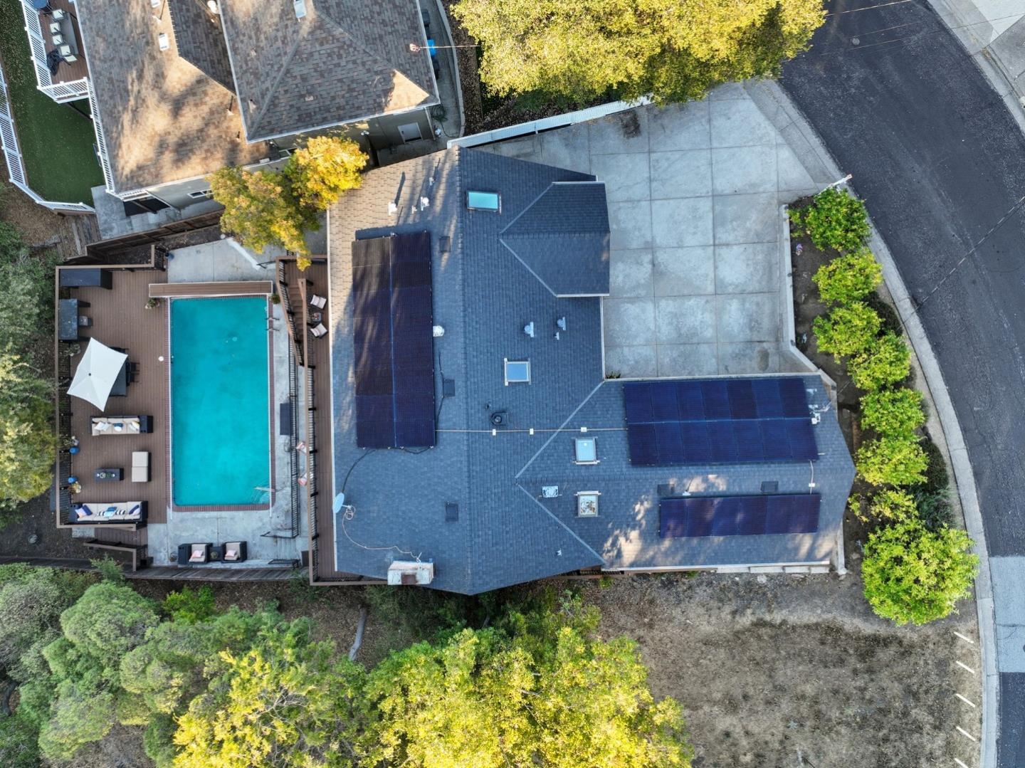 Detail Gallery Image 48 of 51 For 3654 Altamont Way, Redwood City,  CA 94062 - 4 Beds | 3/1 Baths