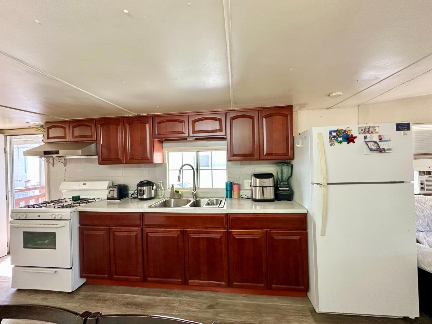 Detail Gallery Image 3 of 13 For 2855 Senter Rd #84,  San Jose,  CA 95111 - 1 Beds | 1 Baths