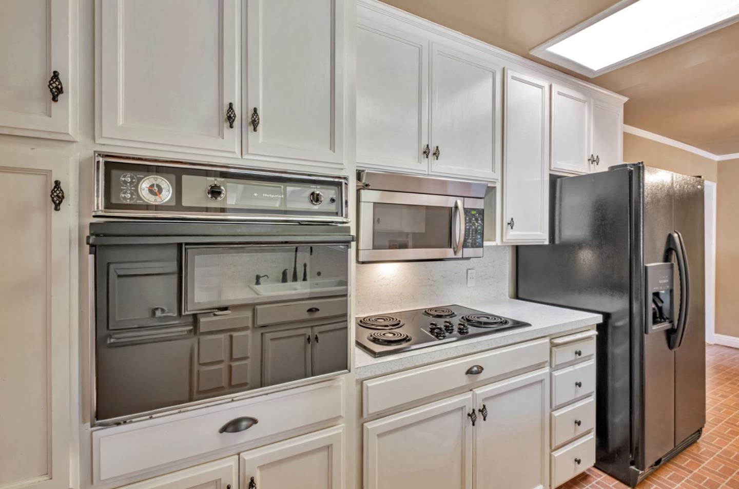 Detail Gallery Image 11 of 35 For 23492 Sunset Dr, Los Gatos,  CA 95033 - 3 Beds | 2/1 Baths