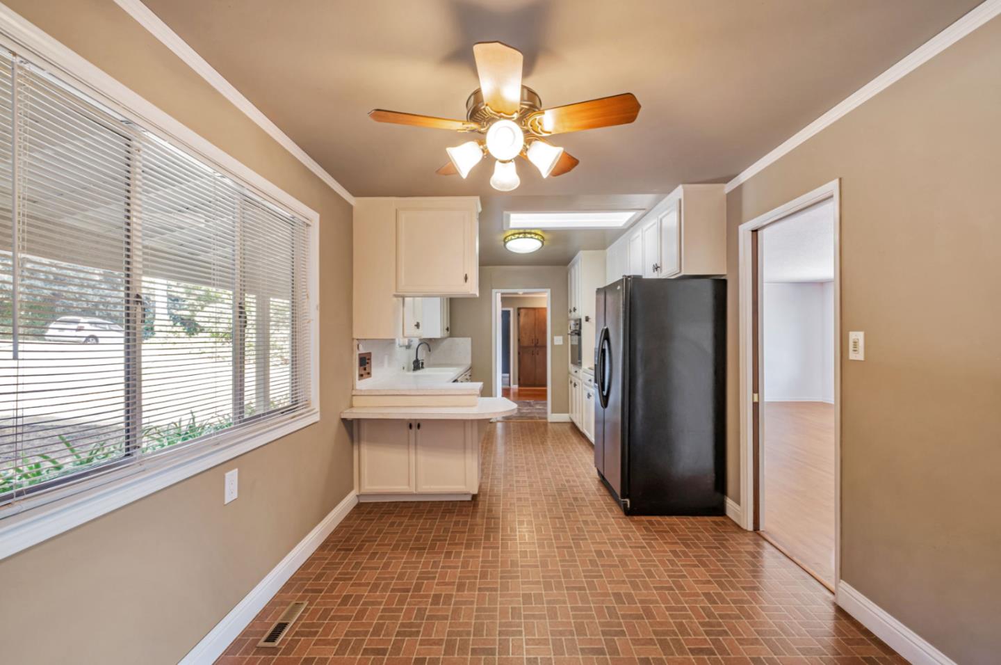 Detail Gallery Image 12 of 35 For 23492 Sunset Dr, Los Gatos,  CA 95033 - 3 Beds | 2/1 Baths