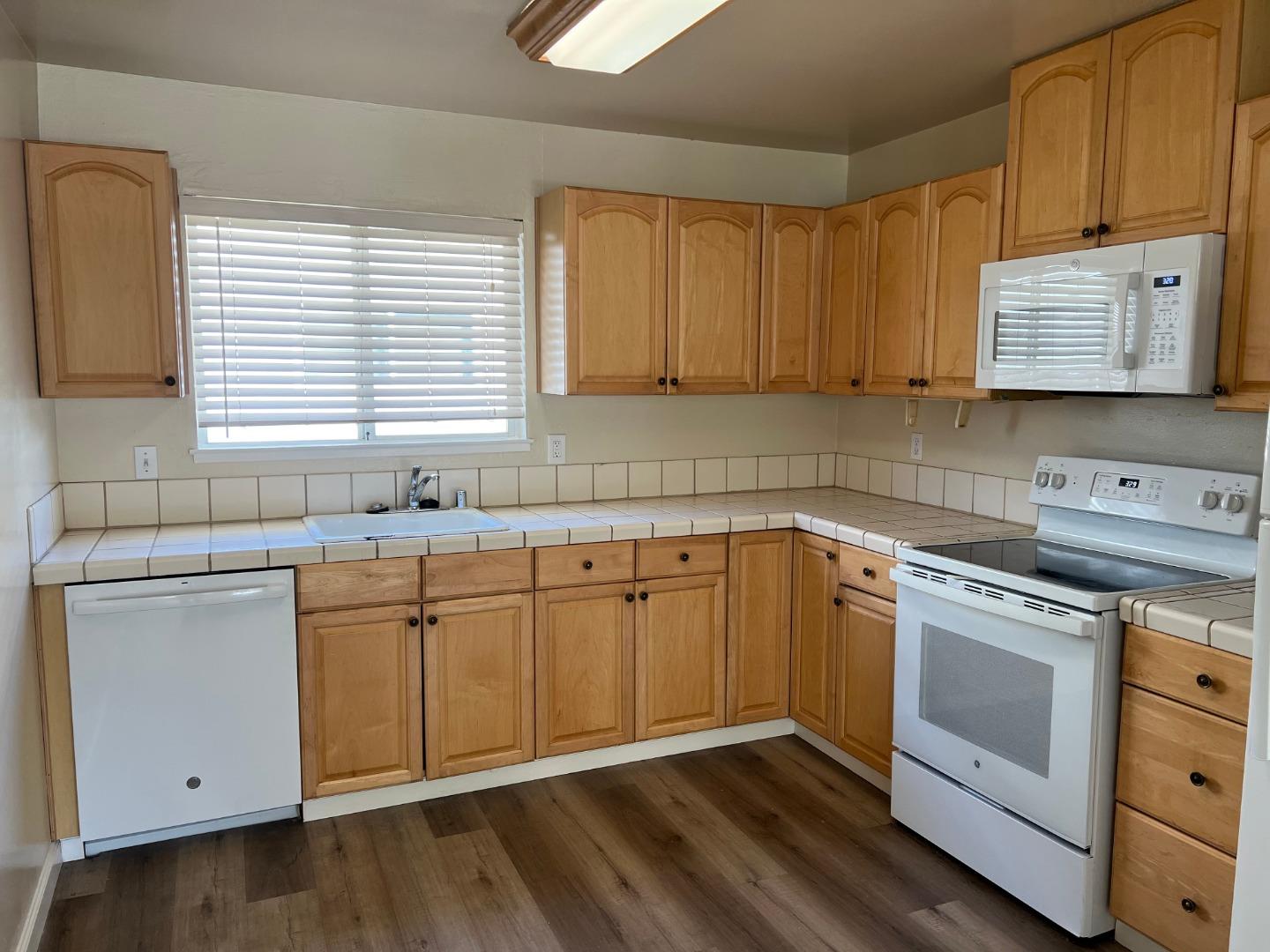 Detail Gallery Image 12 of 25 For 203 Wilton Dr, Campbell,  CA 95008 - – Beds | – Baths