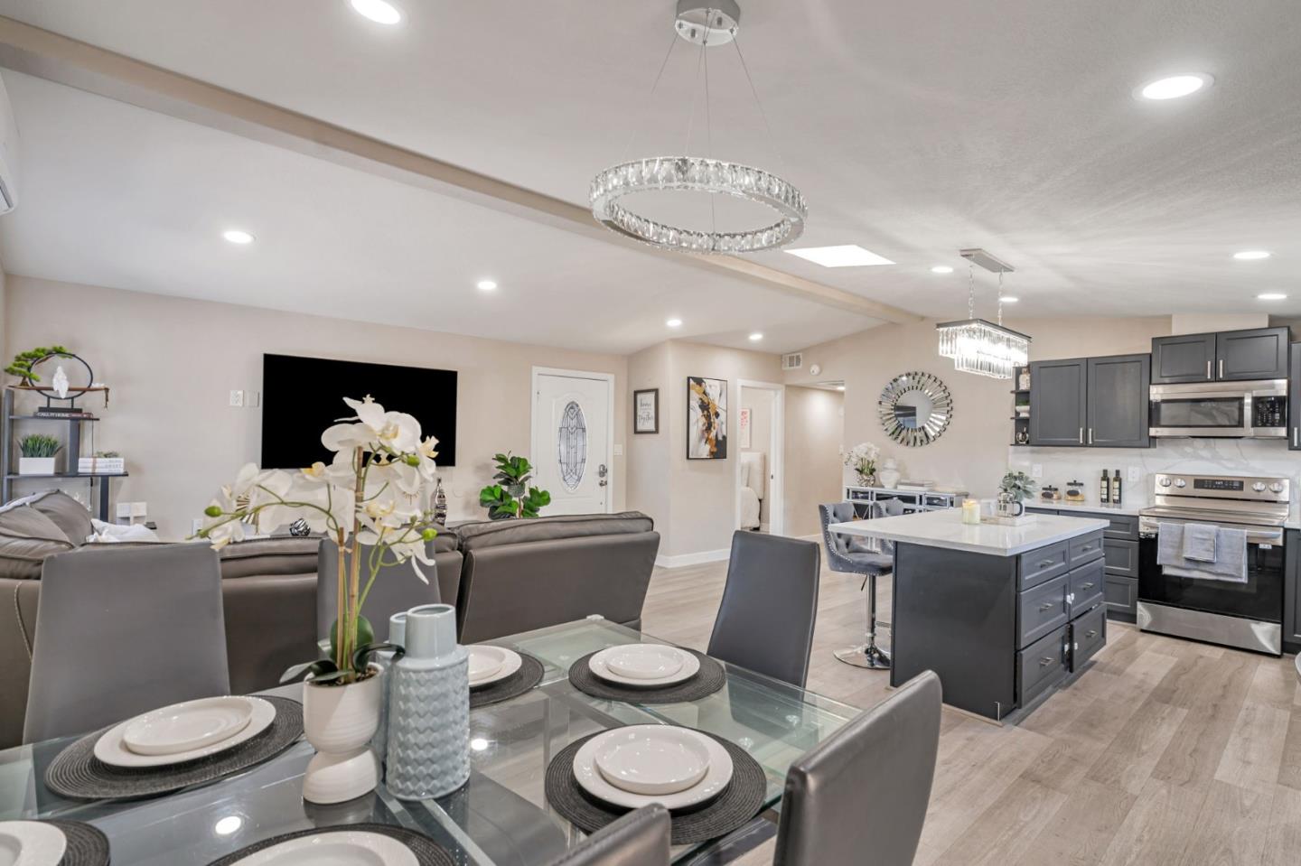 Detail Gallery Image 11 of 22 For 27553 Portsmouth Ave, Hayward,  CA 94545 - 3 Beds | 2 Baths