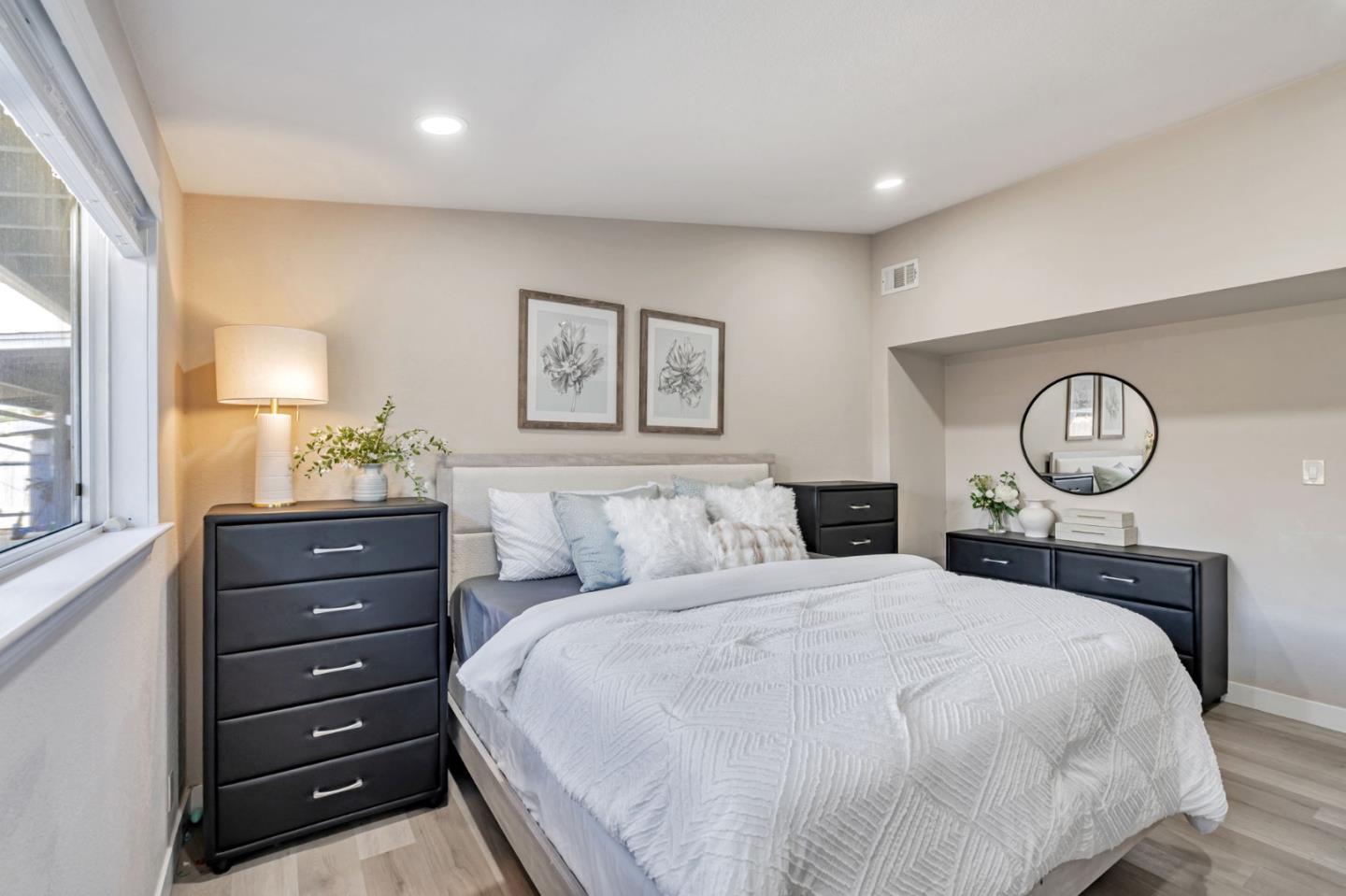 Detail Gallery Image 12 of 22 For 27553 Portsmouth Ave, Hayward,  CA 94545 - 3 Beds | 2 Baths