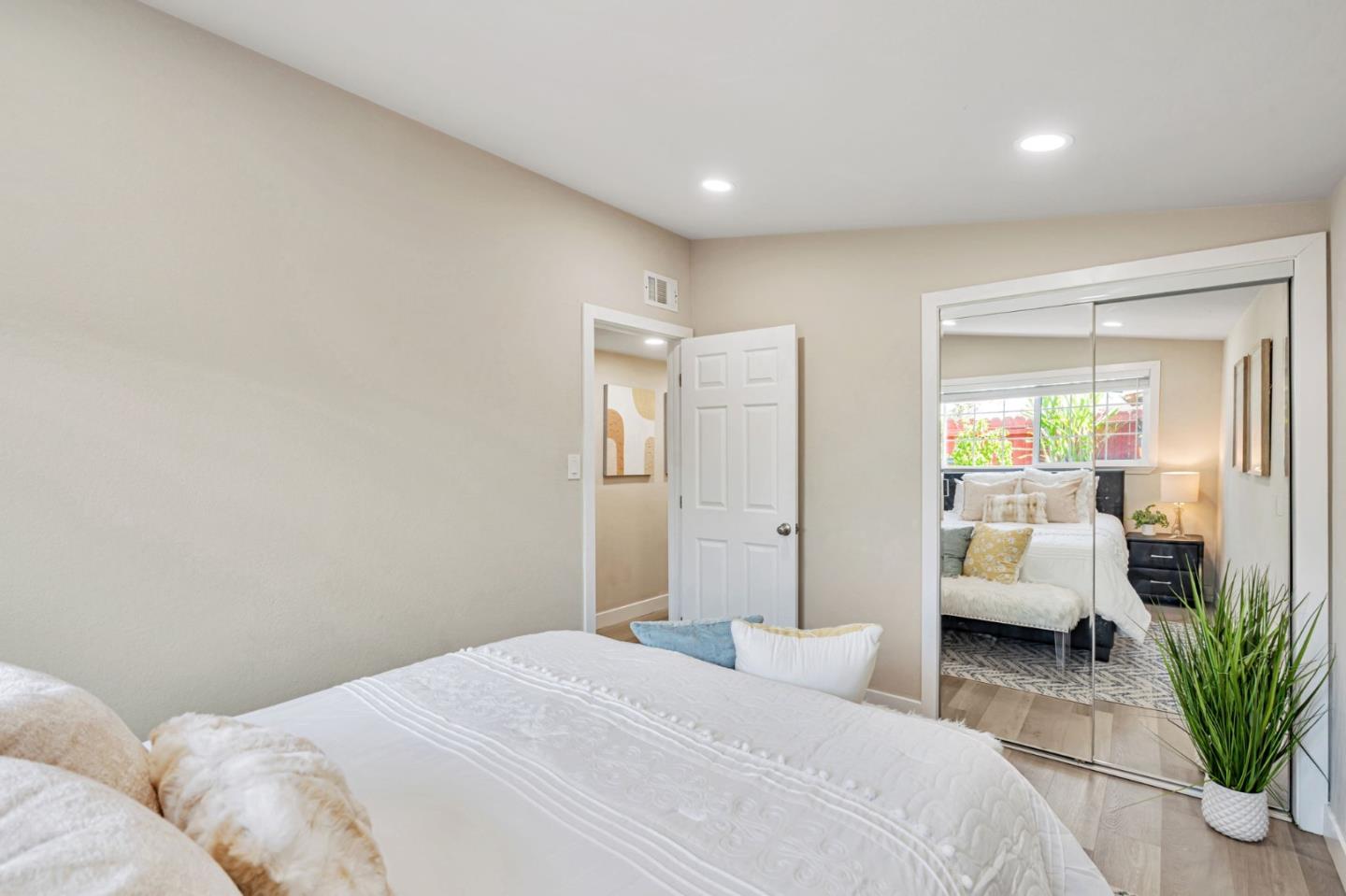 Detail Gallery Image 17 of 22 For 27553 Portsmouth Ave, Hayward,  CA 94545 - 3 Beds | 2 Baths