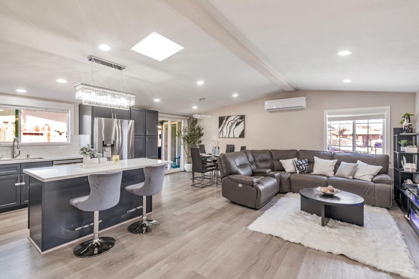 Detail Gallery Image 5 of 22 For 27553 Portsmouth Ave, Hayward,  CA 94545 - 3 Beds | 2 Baths