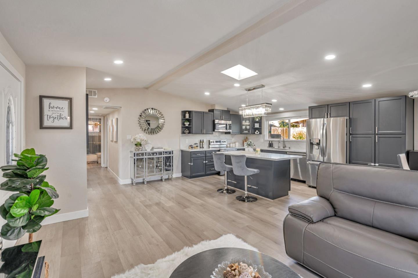 Detail Gallery Image 7 of 22 For 27553 Portsmouth Ave, Hayward,  CA 94545 - 3 Beds | 2 Baths