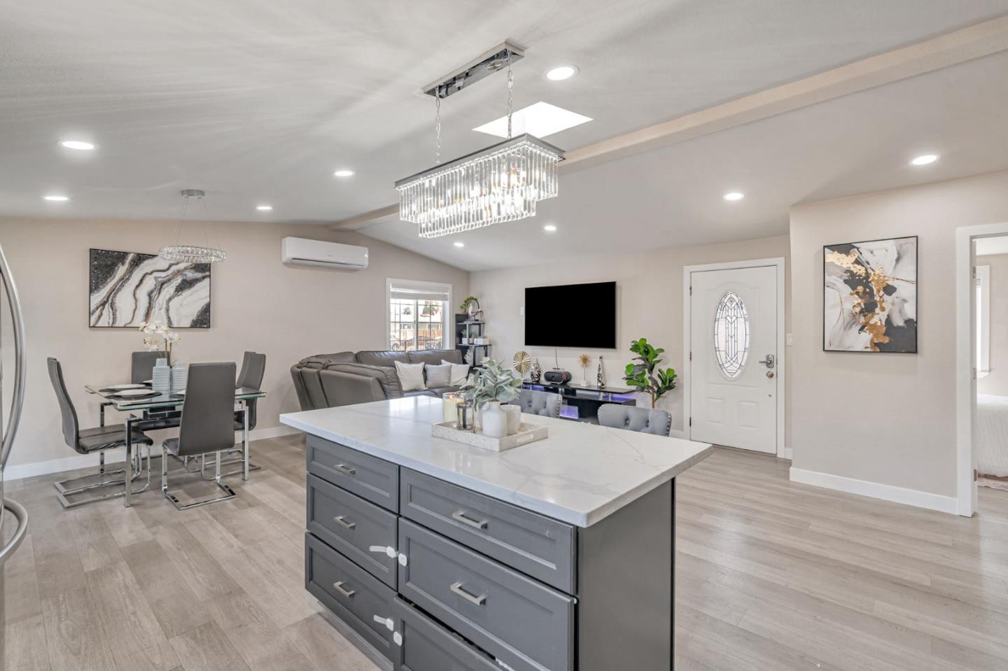 Detail Gallery Image 9 of 22 For 27553 Portsmouth Ave, Hayward,  CA 94545 - 3 Beds | 2 Baths