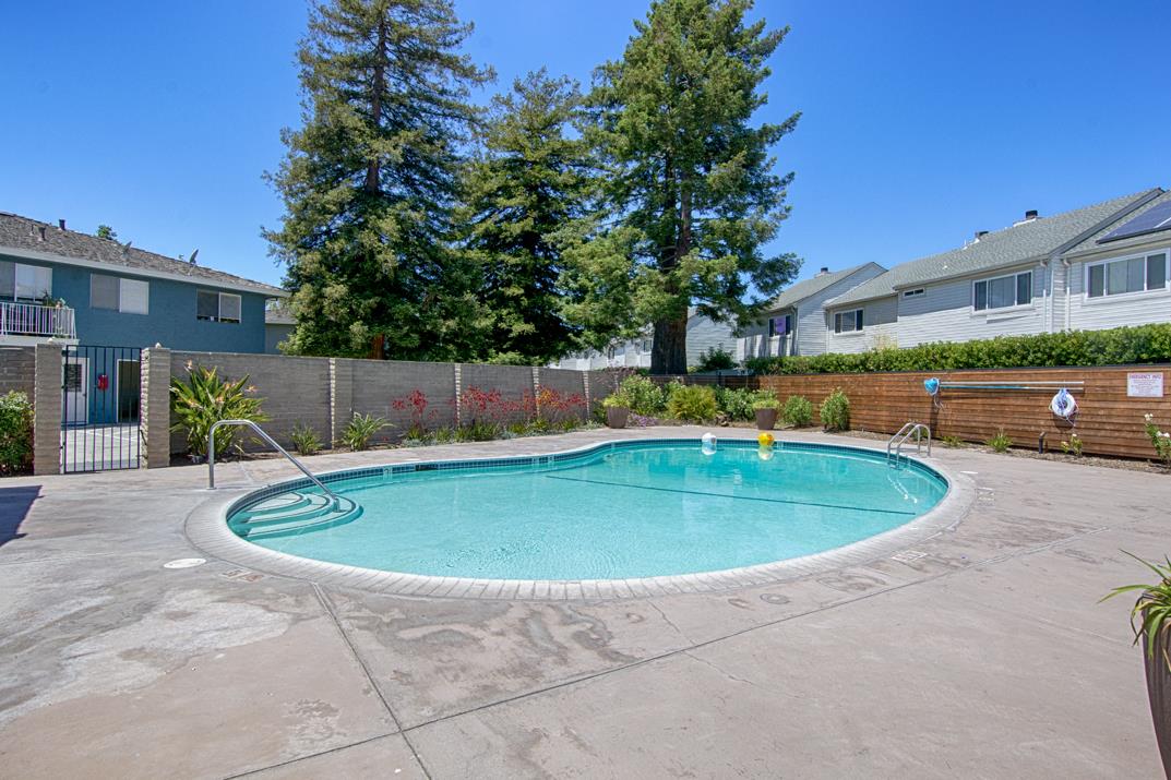 Detail Gallery Image 11 of 22 For 4380 Diamond St #3,  Capitola,  CA 95010 - 2 Beds | 1 Baths