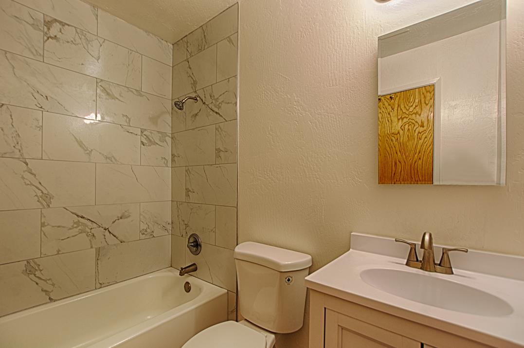 Detail Gallery Image 7 of 22 For 4380 Diamond St #3,  Capitola,  CA 95010 - 2 Beds | 1 Baths