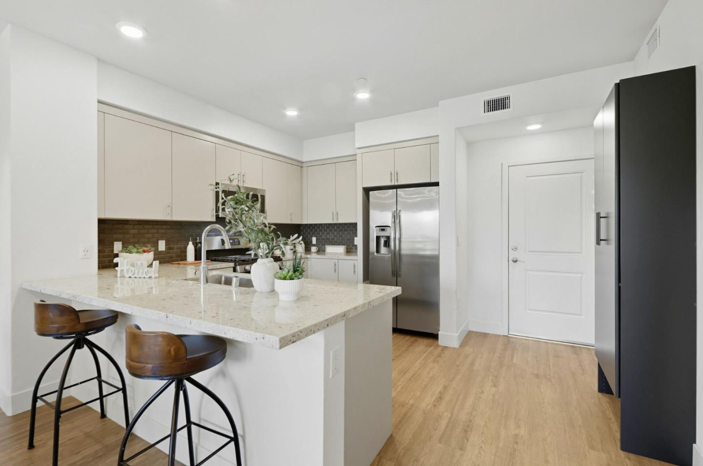 Detail Gallery Image 6 of 42 For 5951 Sunstone Dr #208,  San Jose,  CA 95123 - 2 Beds | 2 Baths