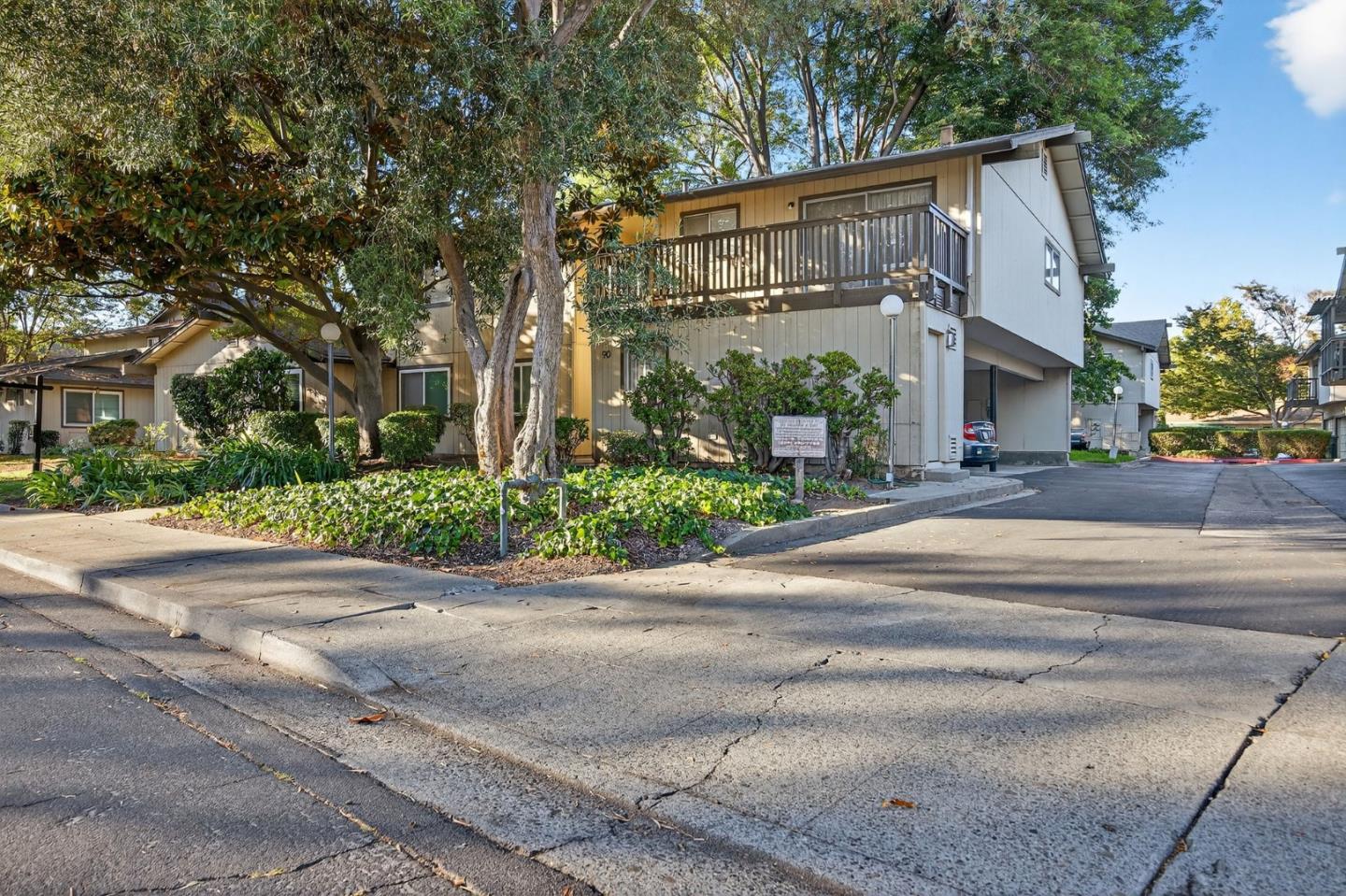 Detail Gallery Image 23 of 30 For 90 Flynn Ave #C,  Mountain View,  CA 94043 - 2 Beds | 1 Baths