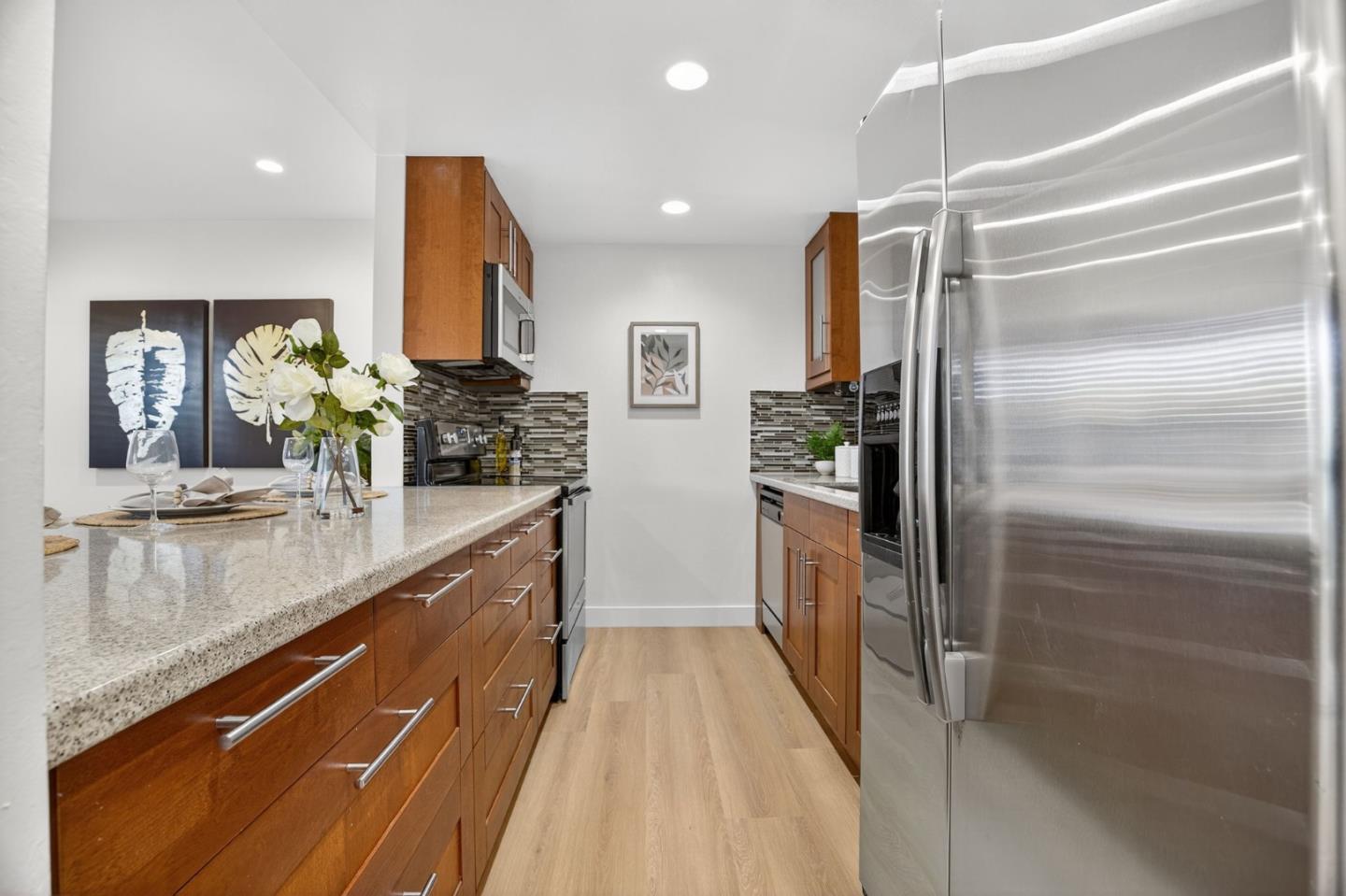 Detail Gallery Image 6 of 30 For 90 Flynn Ave #C,  Mountain View,  CA 94043 - 2 Beds | 1 Baths