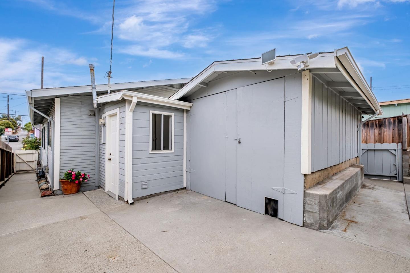 Detail Gallery Image 27 of 51 For 932 Lincoln St, Watsonville,  CA 95076 - 2 Beds | 1 Baths