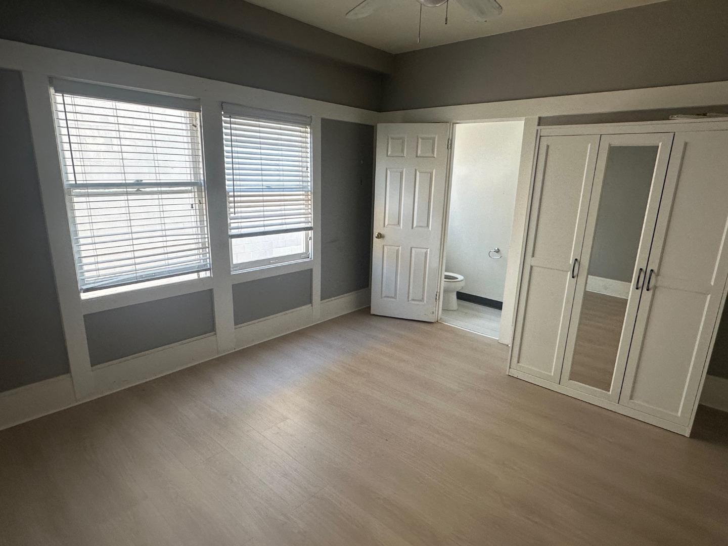 Detail Gallery Image 4 of 7 For 5480 Vicente Way, Oakland,  CA 94609 - 3 Beds | 1/1 Baths