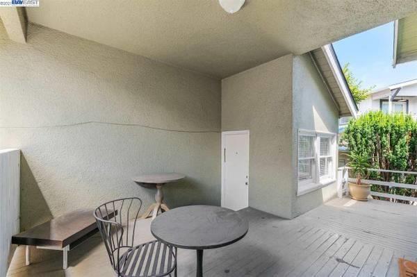 Detail Gallery Image 7 of 7 For 5484 Vicente Way, Oakland,  CA 94609 - 2 Beds | 1 Baths