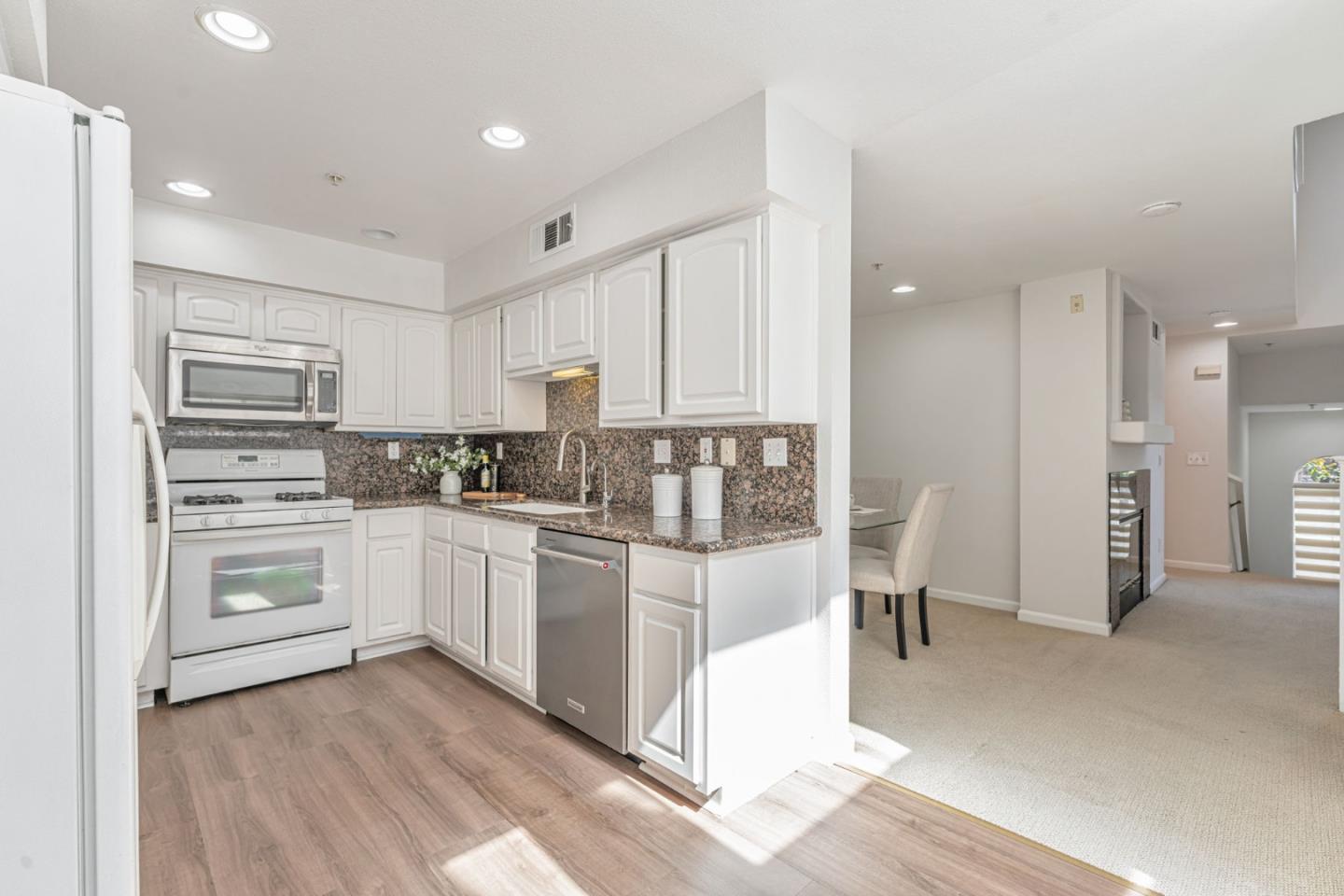 Detail Gallery Image 9 of 22 For 1029 Avila Terraza, Fremont,  CA 94538 - 3 Beds | 3 Baths