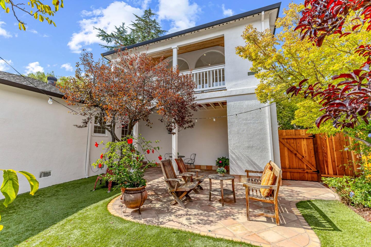 Detail Gallery Image 21 of 27 For 696 N Santa Cruz Ave, Los Gatos,  CA 95030 - 4 Beds | 2 Baths