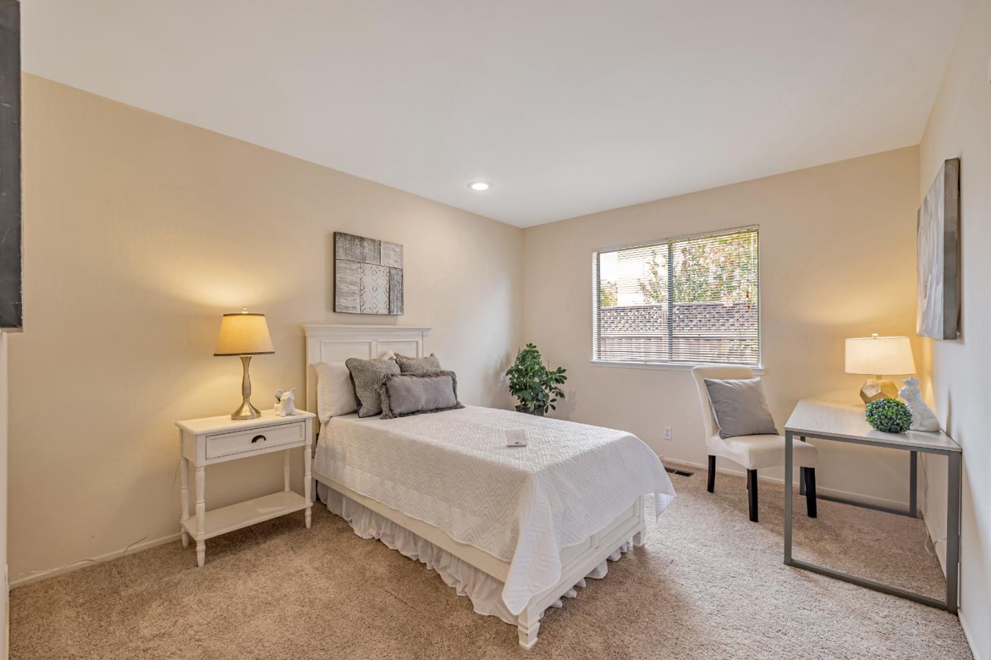 Detail Gallery Image 17 of 34 For 10683 Pebble Pl, Cupertino,  CA 95014 - 4 Beds | 2/1 Baths