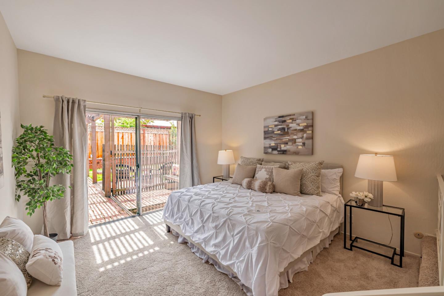 Detail Gallery Image 20 of 34 For 10683 Pebble Pl, Cupertino,  CA 95014 - 4 Beds | 2/1 Baths