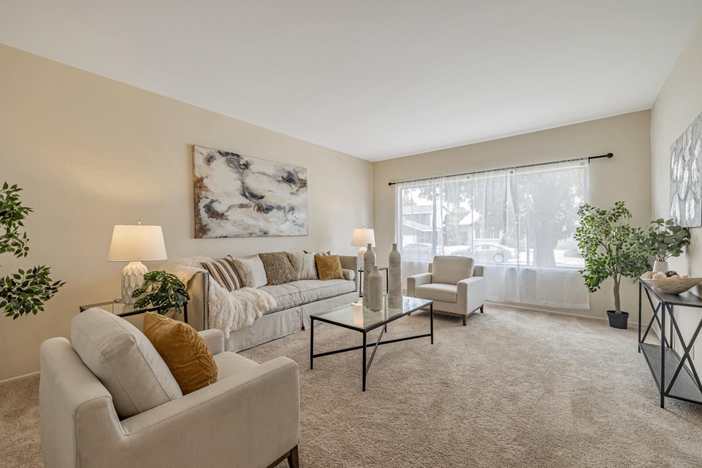 Detail Gallery Image 3 of 34 For 10683 Pebble Pl, Cupertino,  CA 95014 - 4 Beds | 2/1 Baths