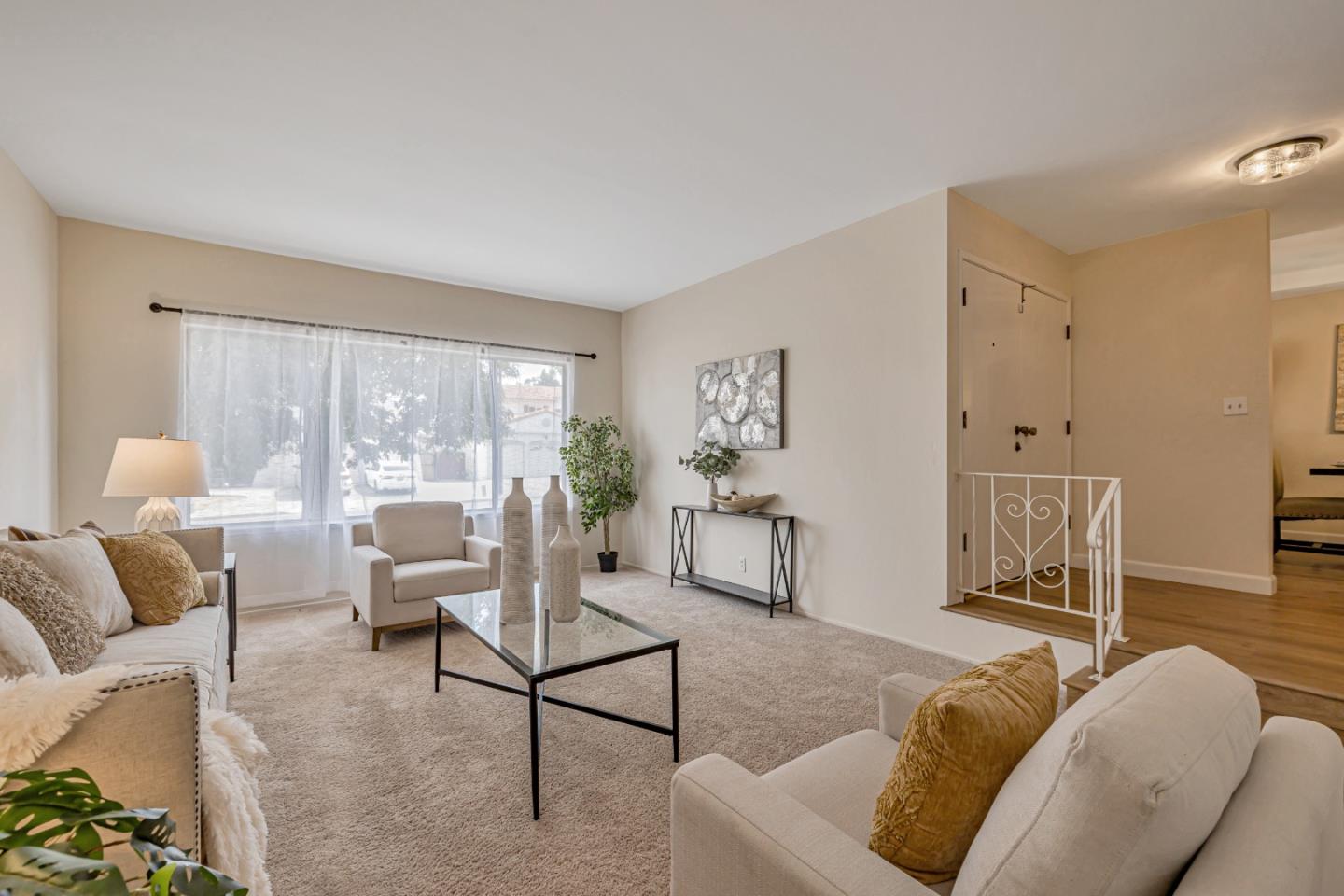 Detail Gallery Image 4 of 34 For 10683 Pebble Pl, Cupertino,  CA 95014 - 4 Beds | 2/1 Baths