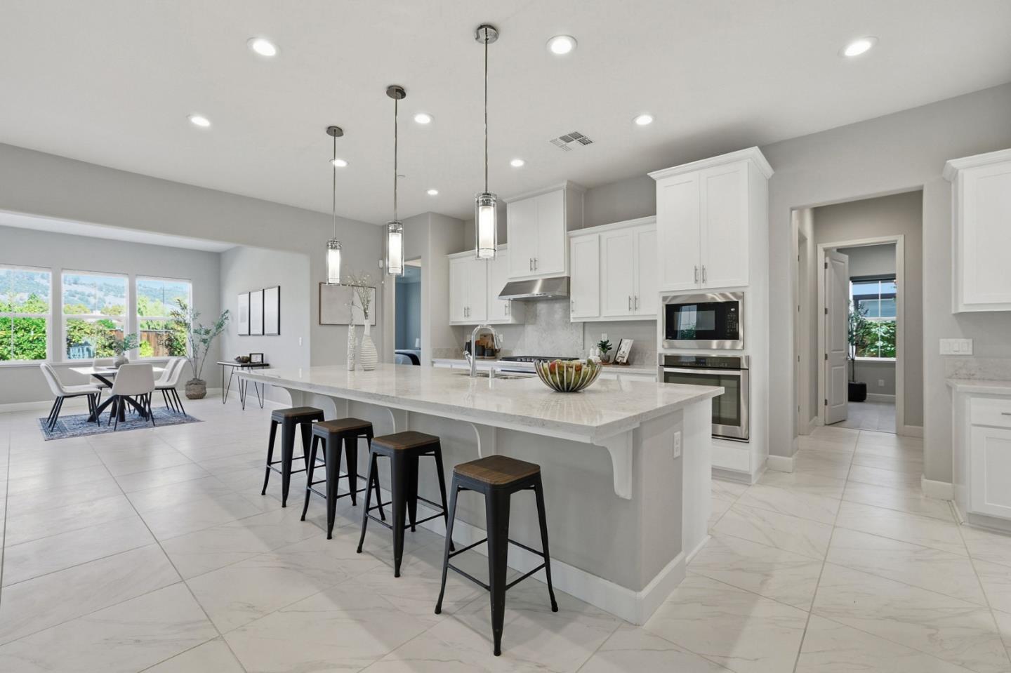 Detail Gallery Image 11 of 69 For 18664 White Moon Dr, Morgan Hill,  CA 95037 - 4 Beds | 3/1 Baths