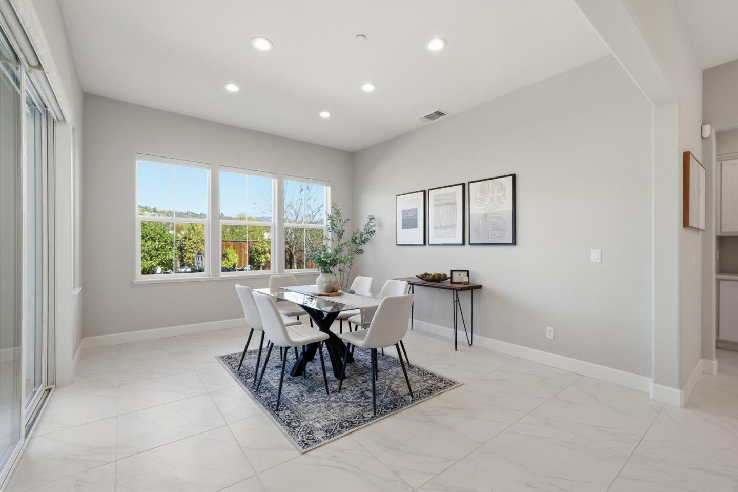 Detail Gallery Image 17 of 69 For 18664 White Moon Dr, Morgan Hill,  CA 95037 - 4 Beds | 3/1 Baths