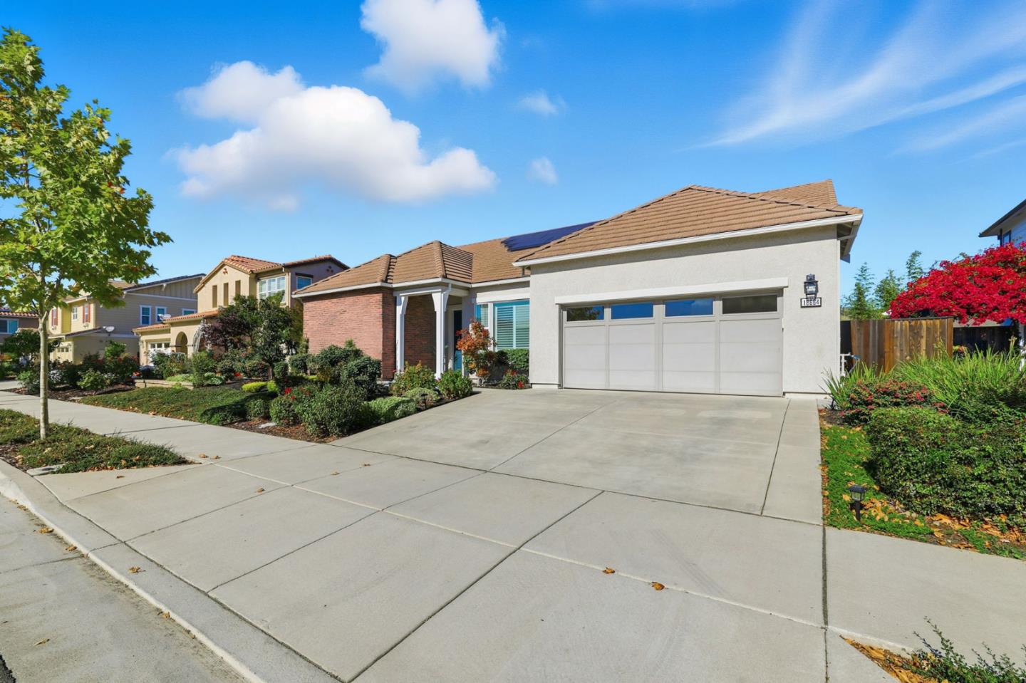 Detail Gallery Image 3 of 69 For 18664 White Moon Dr, Morgan Hill,  CA 95037 - 4 Beds | 3/1 Baths