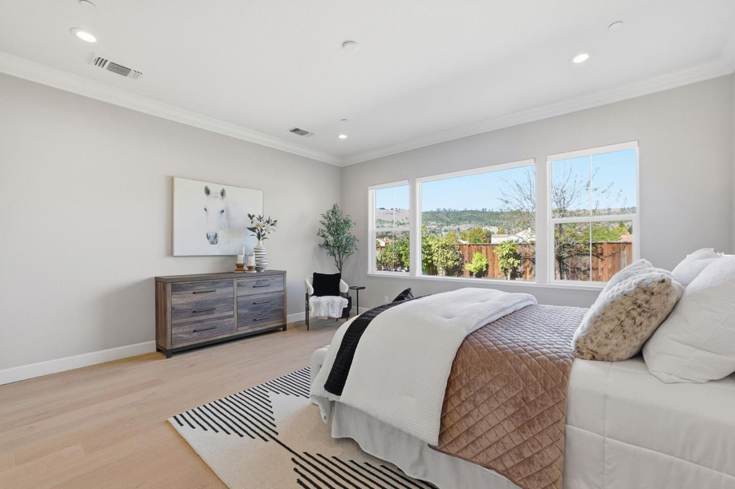 Detail Gallery Image 31 of 69 For 18664 White Moon Dr, Morgan Hill,  CA 95037 - 4 Beds | 3/1 Baths