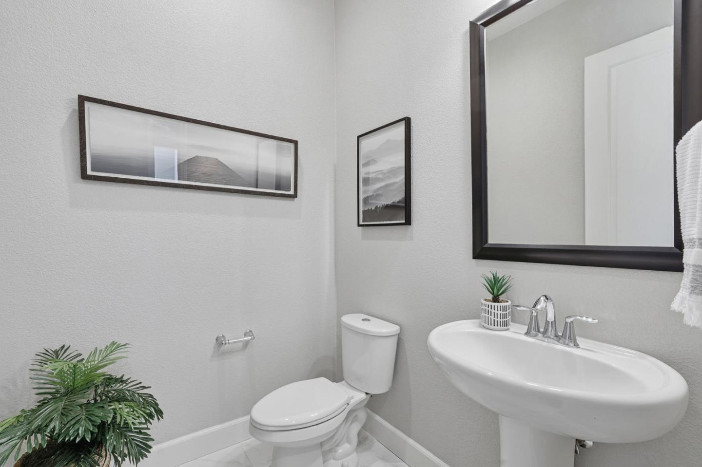 Detail Gallery Image 33 of 69 For 18664 White Moon Dr, Morgan Hill,  CA 95037 - 4 Beds | 3/1 Baths