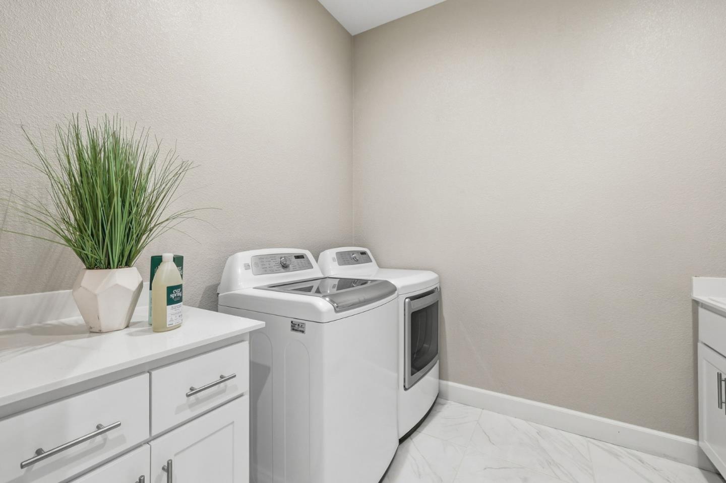 Detail Gallery Image 39 of 69 For 18664 White Moon Dr, Morgan Hill,  CA 95037 - 4 Beds | 3/1 Baths