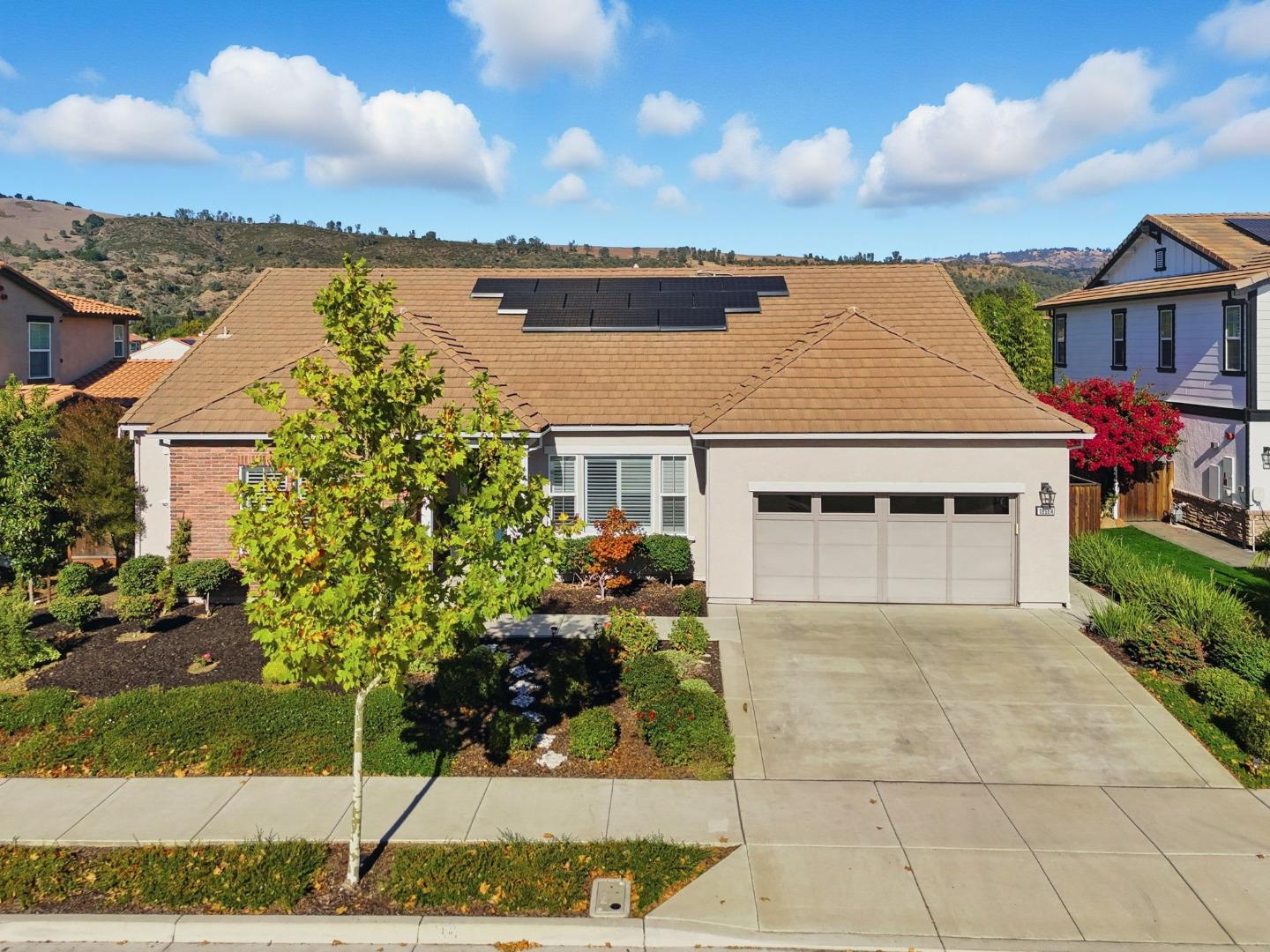 Detail Gallery Image 51 of 69 For 18664 White Moon Dr, Morgan Hill,  CA 95037 - 4 Beds | 3/1 Baths