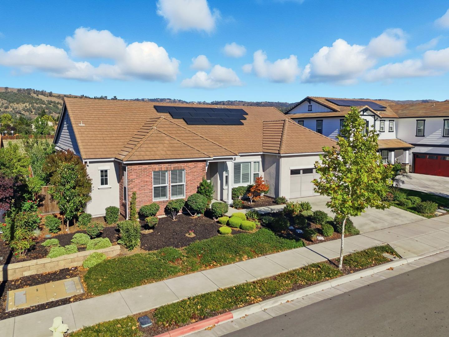 Detail Gallery Image 52 of 69 For 18664 White Moon Dr, Morgan Hill,  CA 95037 - 4 Beds | 3/1 Baths