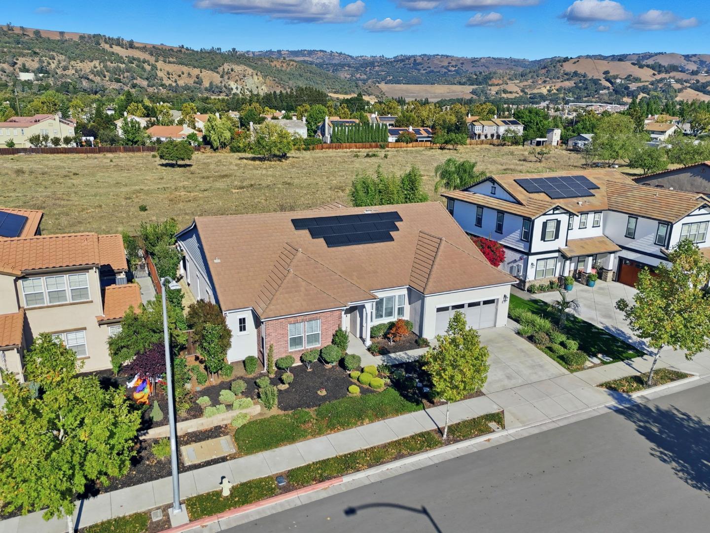 Detail Gallery Image 53 of 69 For 18664 White Moon Dr, Morgan Hill,  CA 95037 - 4 Beds | 3/1 Baths