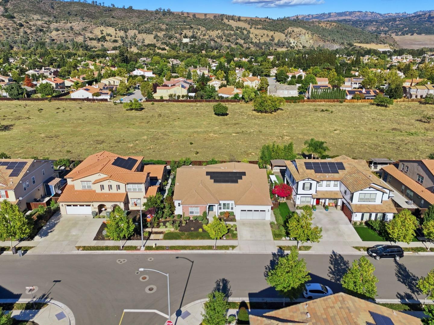 Detail Gallery Image 57 of 69 For 18664 White Moon Dr, Morgan Hill,  CA 95037 - 4 Beds | 3/1 Baths