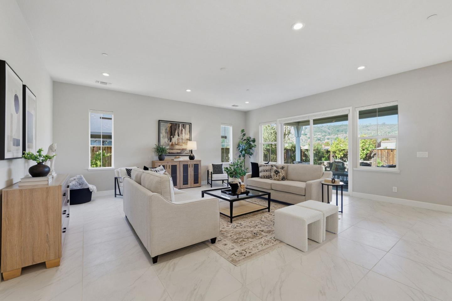 Detail Gallery Image 6 of 69 For 18664 White Moon Dr, Morgan Hill,  CA 95037 - 4 Beds | 3/1 Baths