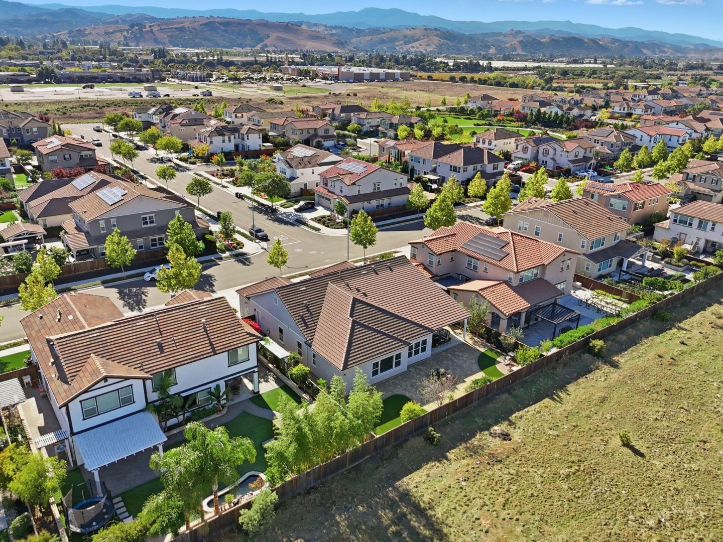Detail Gallery Image 61 of 69 For 18664 White Moon Dr, Morgan Hill,  CA 95037 - 4 Beds | 3/1 Baths