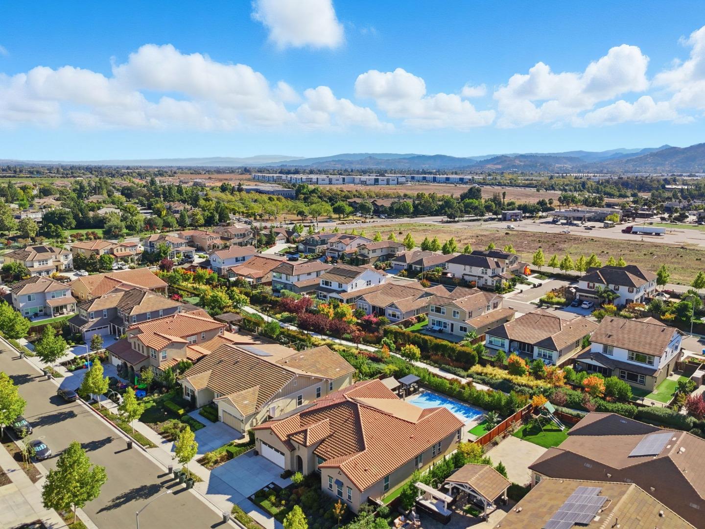 Detail Gallery Image 66 of 69 For 18664 White Moon Dr, Morgan Hill,  CA 95037 - 4 Beds | 3/1 Baths