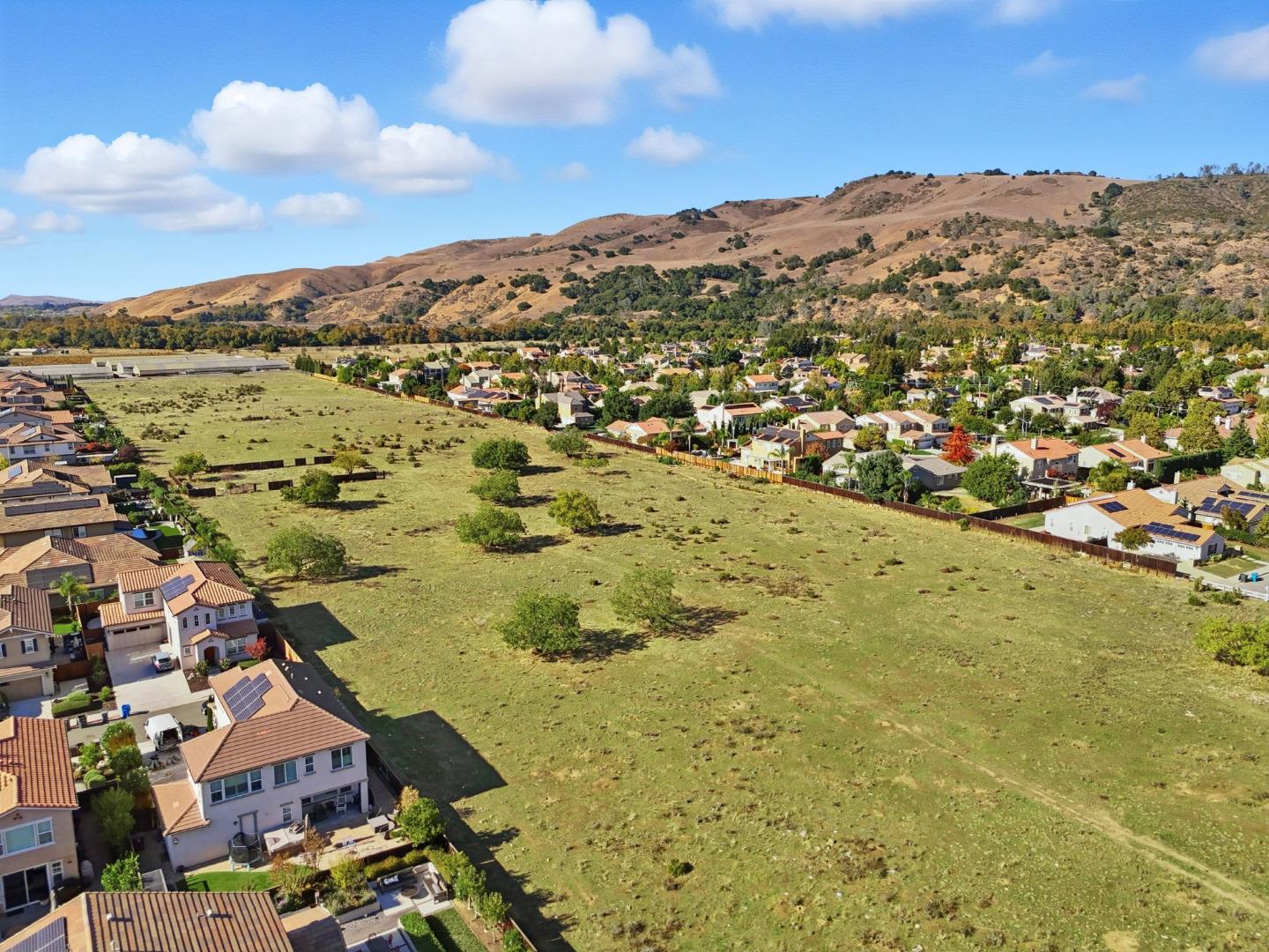 Detail Gallery Image 68 of 69 For 18664 White Moon Dr, Morgan Hill,  CA 95037 - 4 Beds | 3/1 Baths