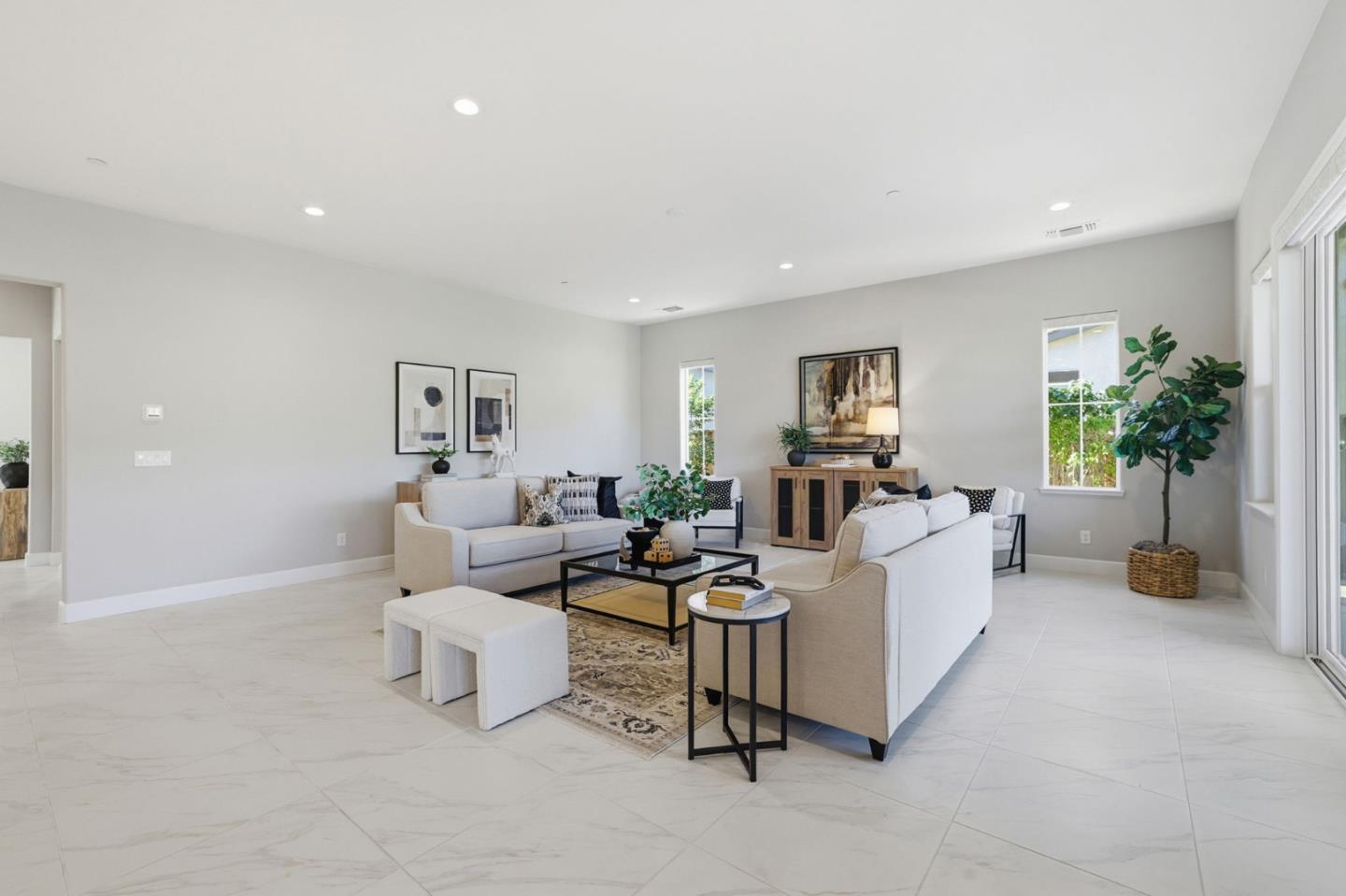 Detail Gallery Image 9 of 69 For 18664 White Moon Dr, Morgan Hill,  CA 95037 - 4 Beds | 3/1 Baths