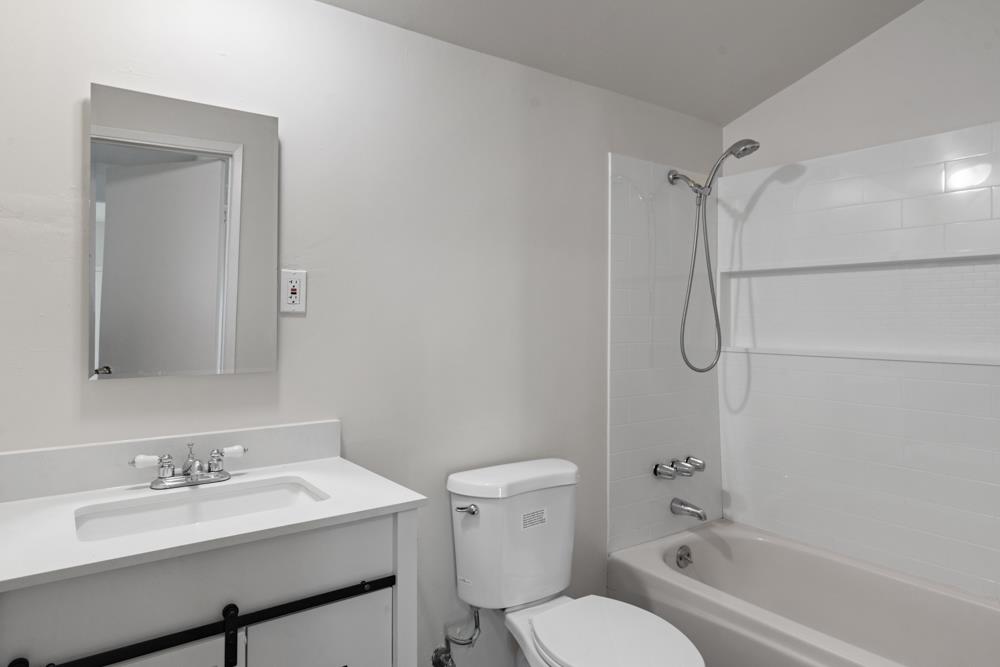 Detail Gallery Image 11 of 18 For 36347 Magellan Dr, Fremont,  CA 94536 - 5 Beds | 2 Baths