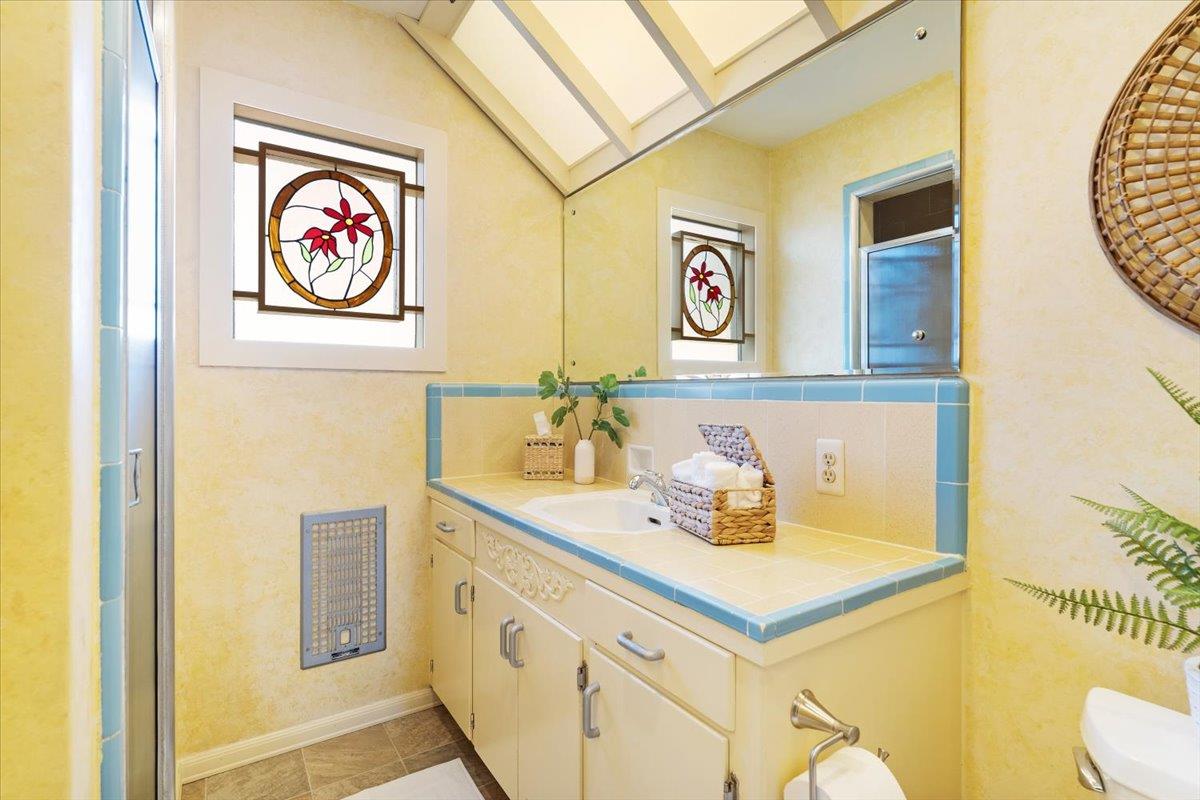 Detail Gallery Image 22 of 42 For 172 W Phillips Rd, Watsonville,  CA 95076 - 3 Beds | 1 Baths