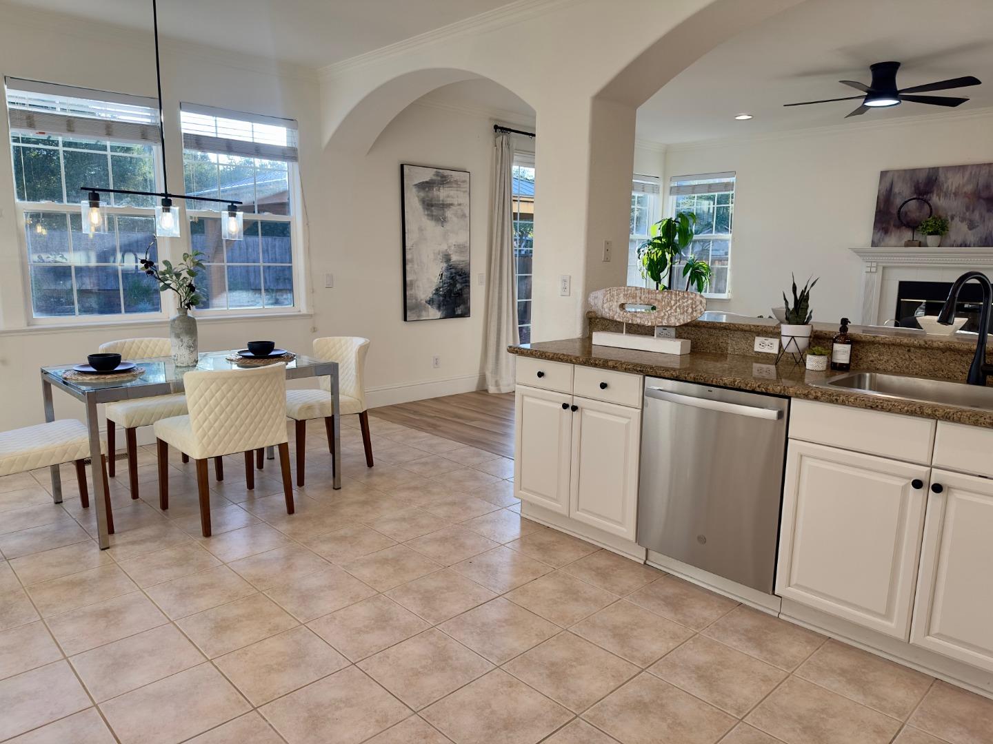 Detail Gallery Image 15 of 58 For 295 Berkshire Dr, Morgan Hill,  CA 95037 - 5 Beds | 3 Baths