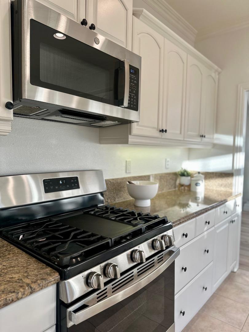 Detail Gallery Image 19 of 58 For 295 Berkshire Dr, Morgan Hill,  CA 95037 - 5 Beds | 3 Baths