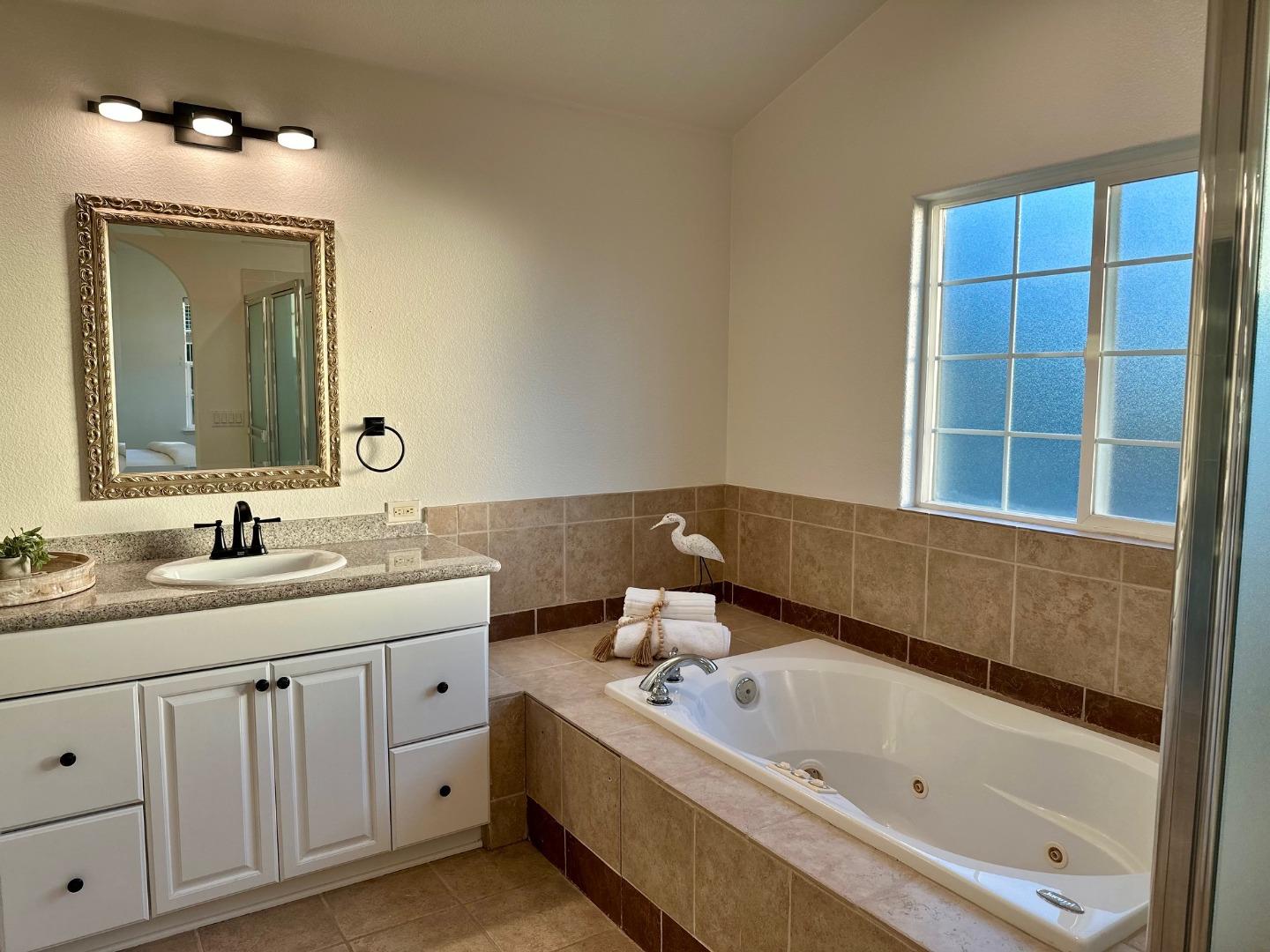 Detail Gallery Image 35 of 58 For 295 Berkshire Dr, Morgan Hill,  CA 95037 - 5 Beds | 3 Baths