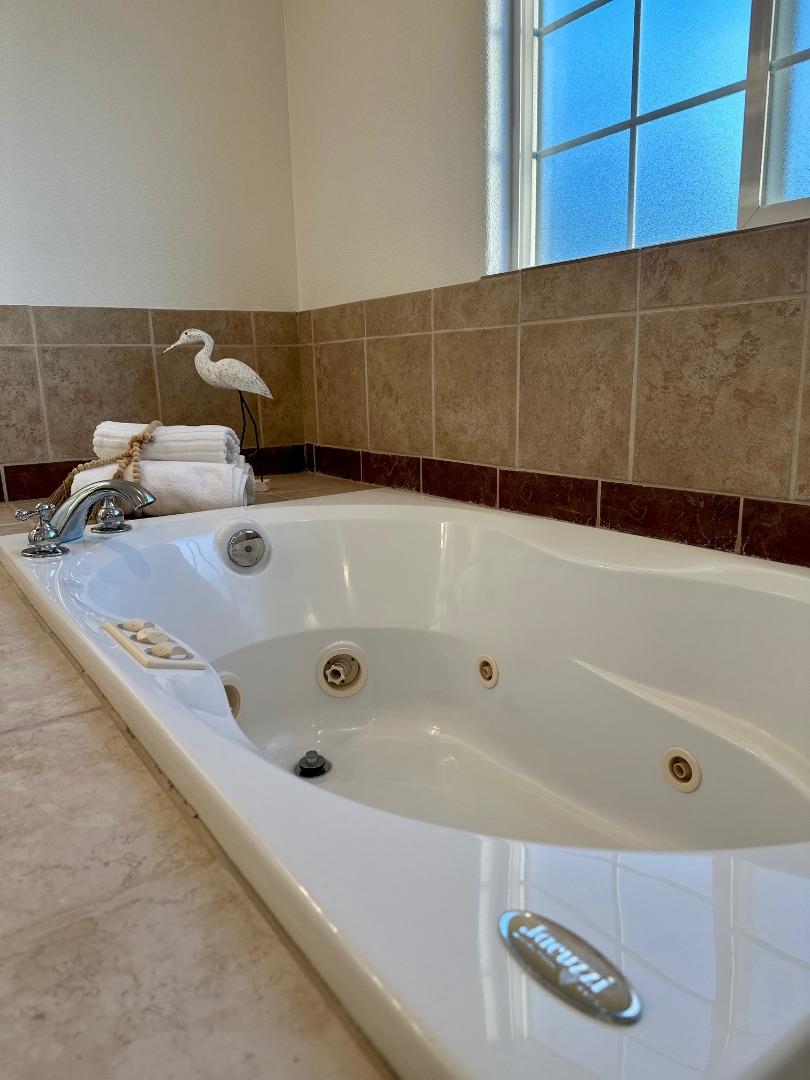 Detail Gallery Image 36 of 58 For 295 Berkshire Dr, Morgan Hill,  CA 95037 - 5 Beds | 3 Baths