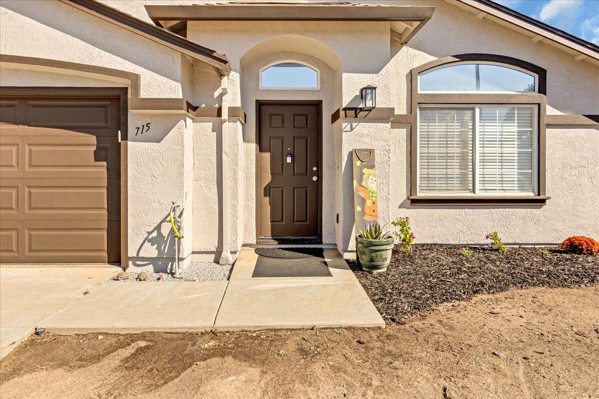 Detail Gallery Image 4 of 35 For 715 Skinner St, Soledad,  CA 93960 - 4 Beds | 2 Baths