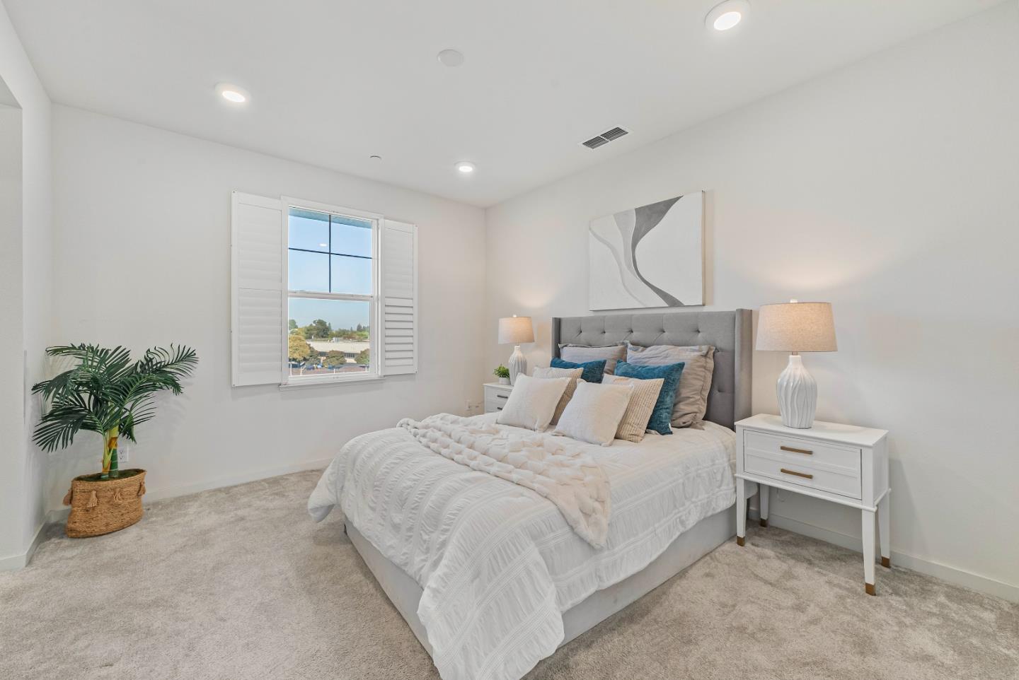 Detail Gallery Image 16 of 43 For 810 Cotati Ter #5,  Sunnyvale,  CA 94085 - 3 Beds | 3/1 Baths